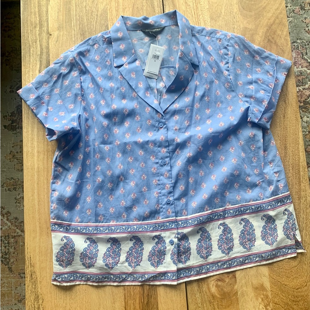 NWT Banana Republic button down short sleeve shirt size M